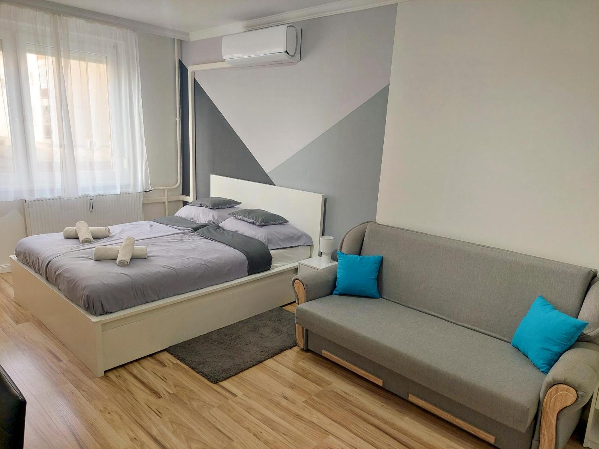 Aweshome City Apartment - 3 Bedrooms And Free Parking Дебрецен Екстер'єр фото