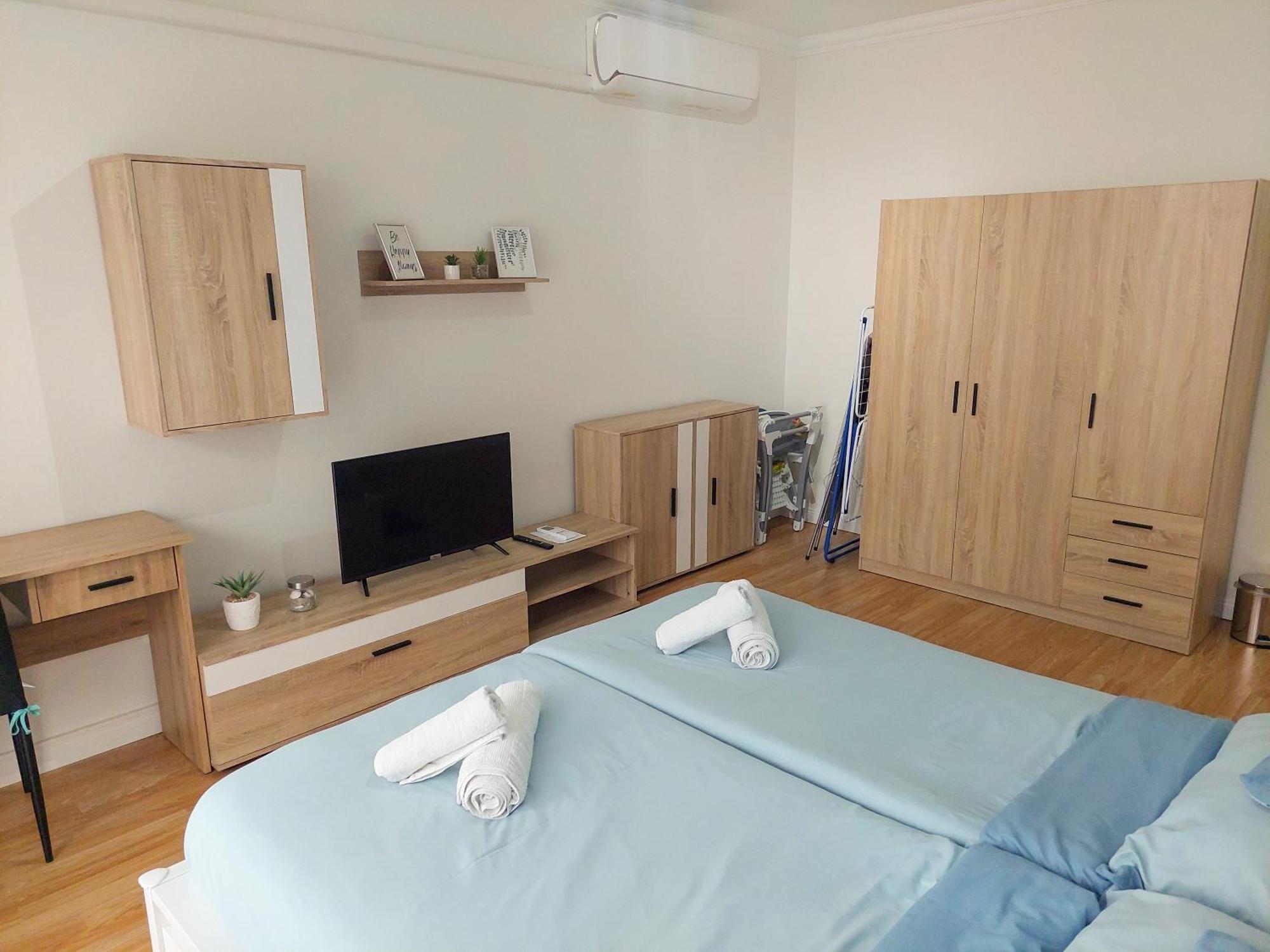 Aweshome City Apartment - 3 Bedrooms And Free Parking Дебрецен Екстер'єр фото